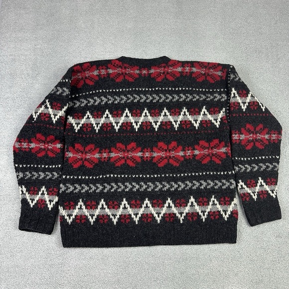 Vintage Woolrich Sweater Mens Large 100% Wool Knit Snowflake Nordic Warm READ* - Picture 3 of 10